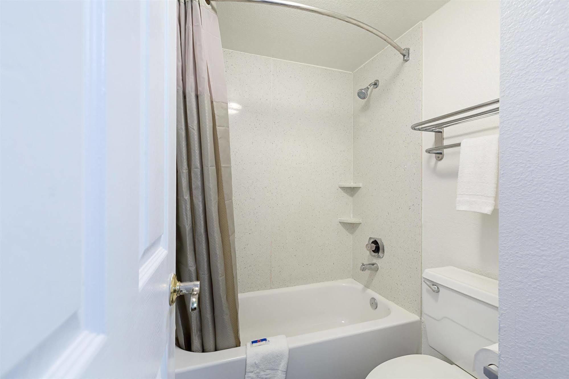 6-dallas, Tx - Market Center Hotel 3*